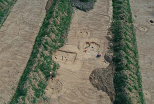 Arkeologët gjurmëve të vendbanimit 7 mijë vjet të vjetër afër Pragës