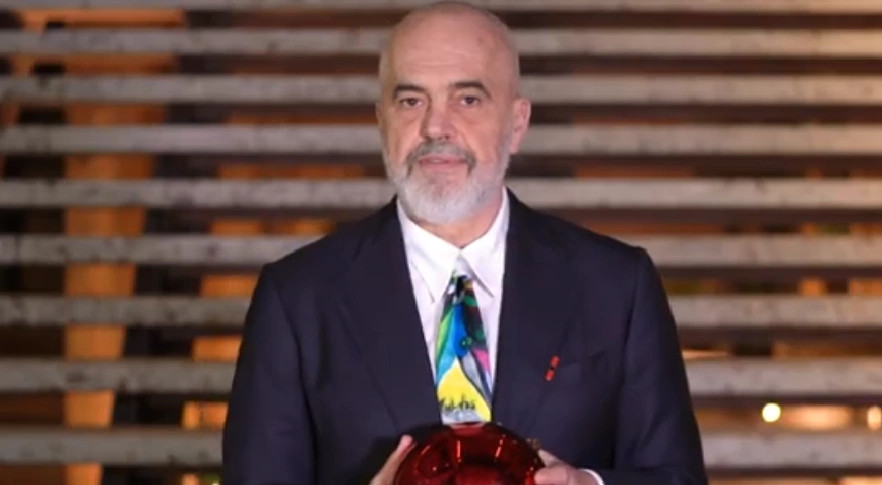 Edi Rama për fitoren e Kosovës  Dy krena  dy fitore  një shqipe