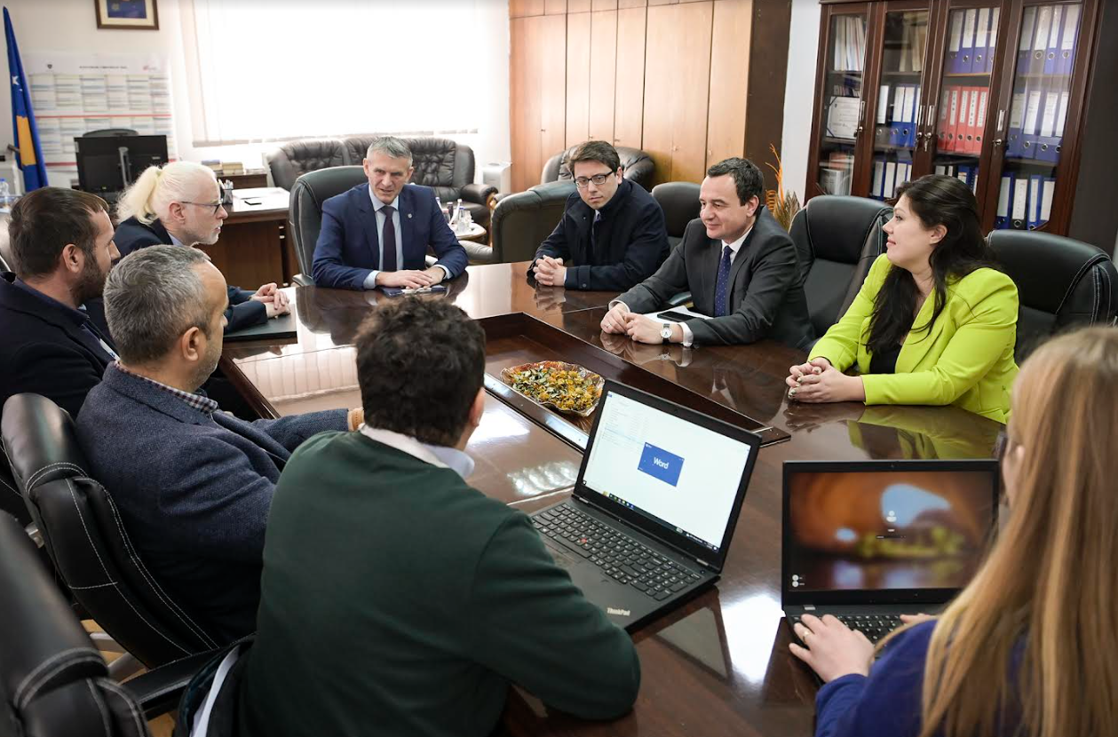 Dy muaj para nisjes së regjistrimit të popullsisë Kurti viziton ASK-në