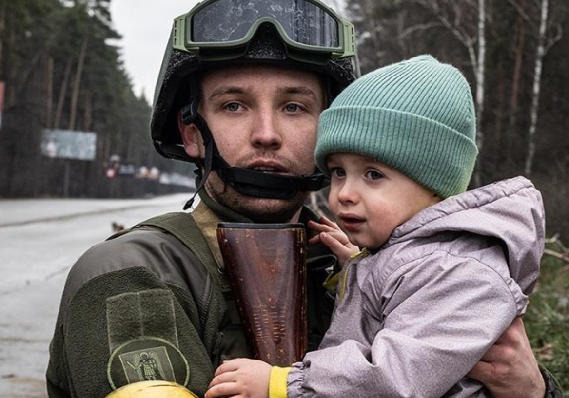 Instituti amerikan: Mbi 700 mijë fëmijë ukrainas janë rrëmbyer dhe po birësohen nga rusët