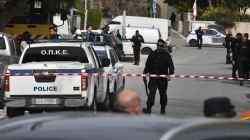 Tre të vrarë në sulmin vetëvrasës në një kompani transporti në Greqi