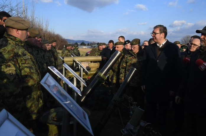 Vuçiqi e prezanton sistemin antidron që Serbia e bleu nga Rusia