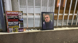 Vdekja e opozitarit rus Navalny, mbahen homazhe në Prishtinë