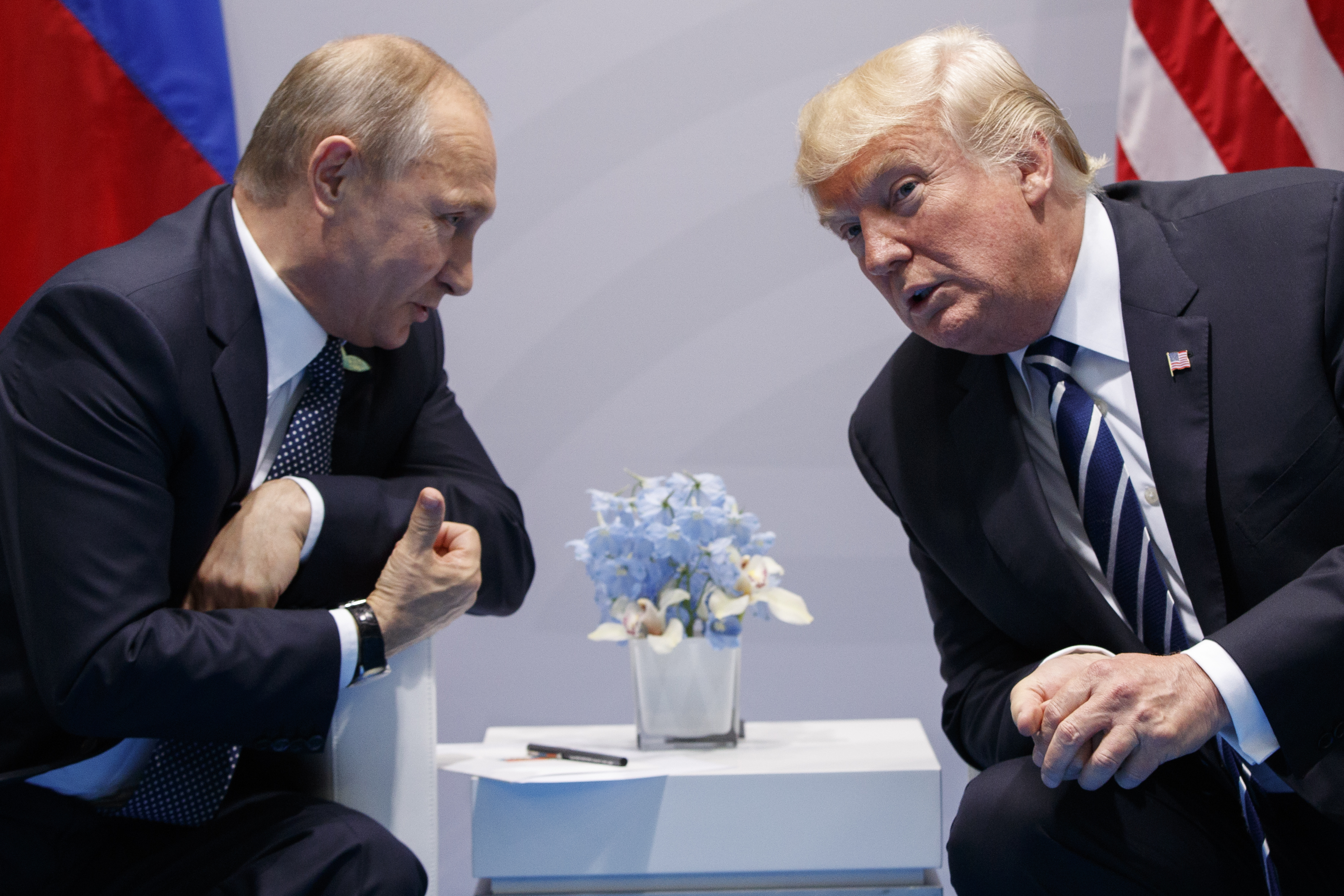 Trumpi do ta luajë lojën e Putinit nëse rizgjidhet president, thotë ish-shefi i CIA-s