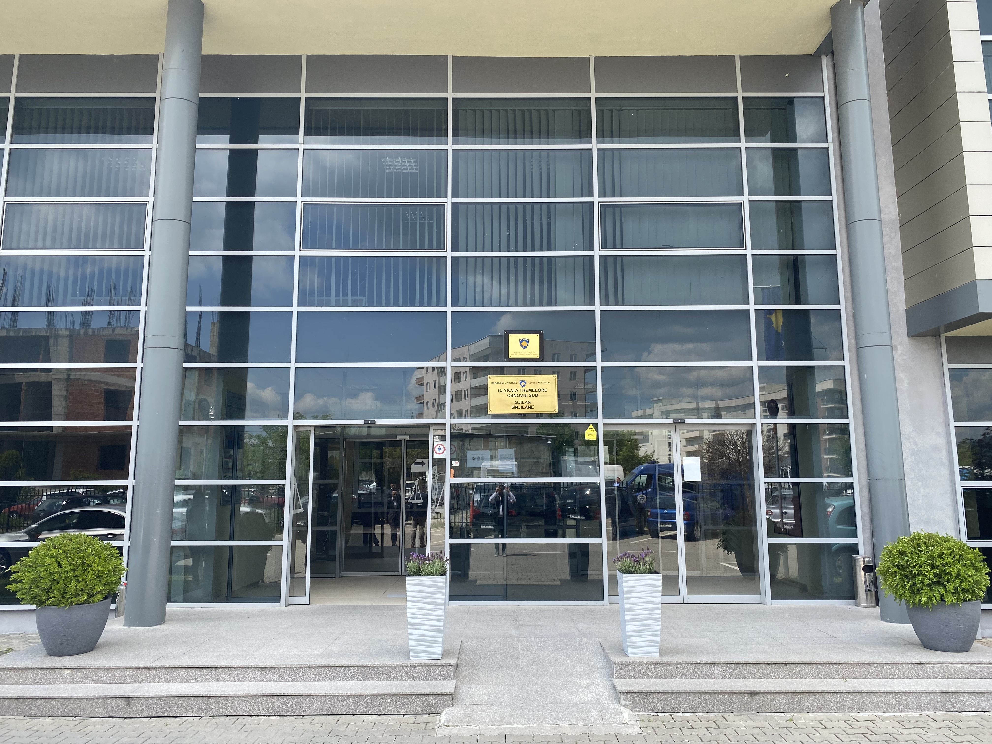 Dënohet me mbi katër vjet burgim i akuzuari për tri vepra penale në Gjilan