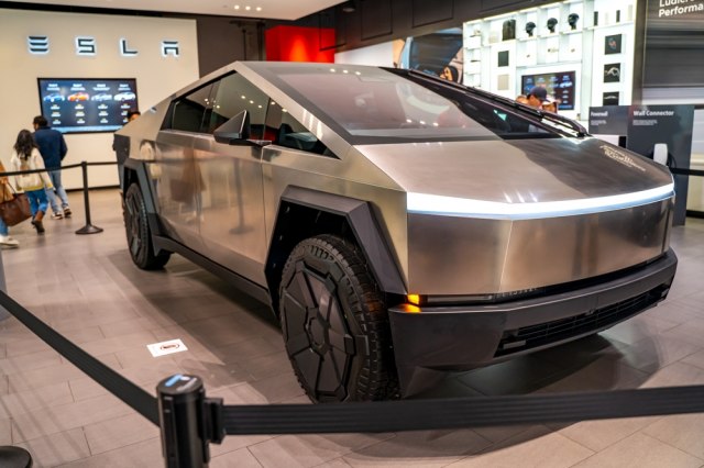 Pse Cybertrucku i Teslas kushton vetëm 100 mijë euro në SHBA e gjysmë milioni në Gjermani
