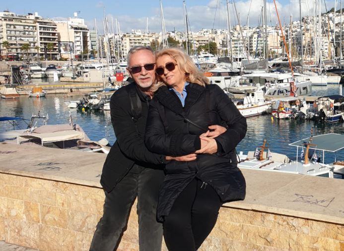 Lirohet në procedurë të rregullt personi që goditi me veturë bashkëshortin e Shkurte Fejzës