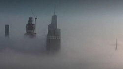 Dichter Nebel verwandelt New York in eine Stadt über den Wolken“