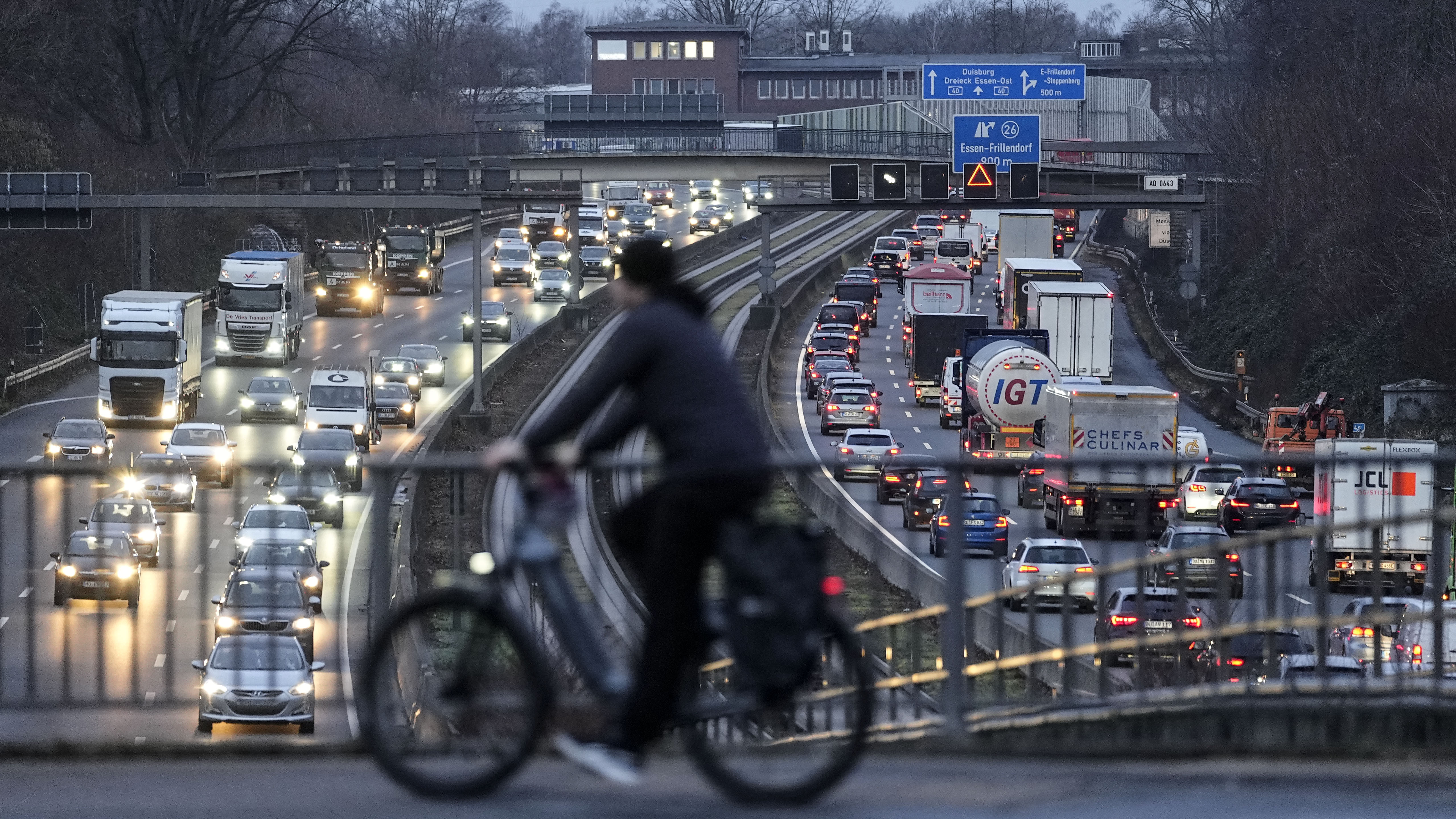 Transporti lokal në Gjermani bllokohet nga një grevë dy-ditore