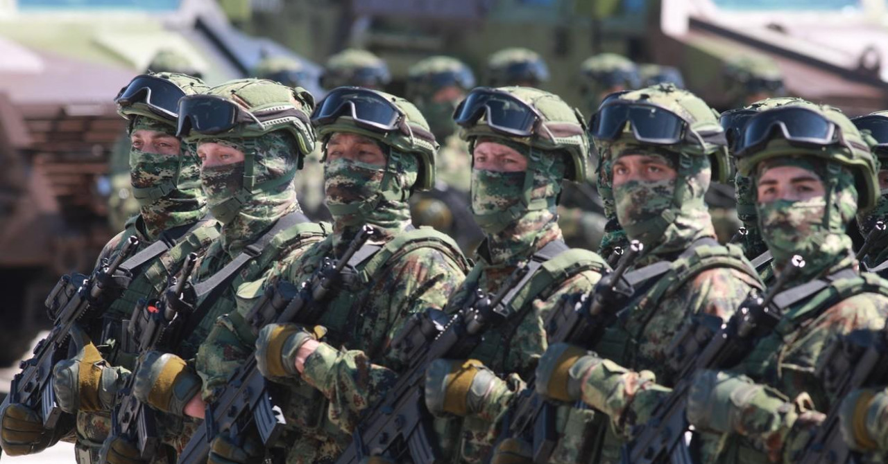 Serbia synon ta kthejë shërbimin e detyrueshëm ushtarak, qytetarët jo shumë entuziastë