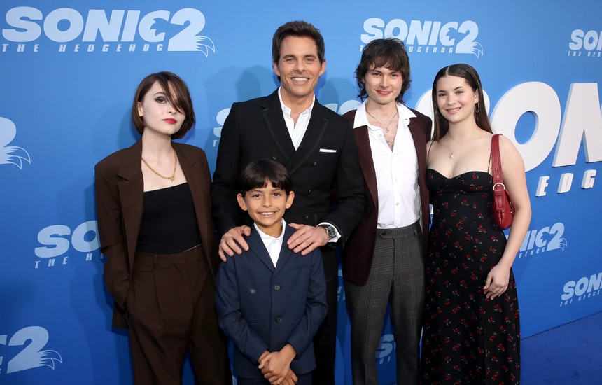 James Marsden dice que las mejores vacaciones son cerca de sus hijos - KOHA.net