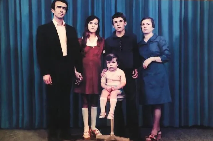 “Ikëm nga shtypja, por jo nga shtëpia jonë”, arratisja dhe kthimi i familjes shqiptare në vendlindje