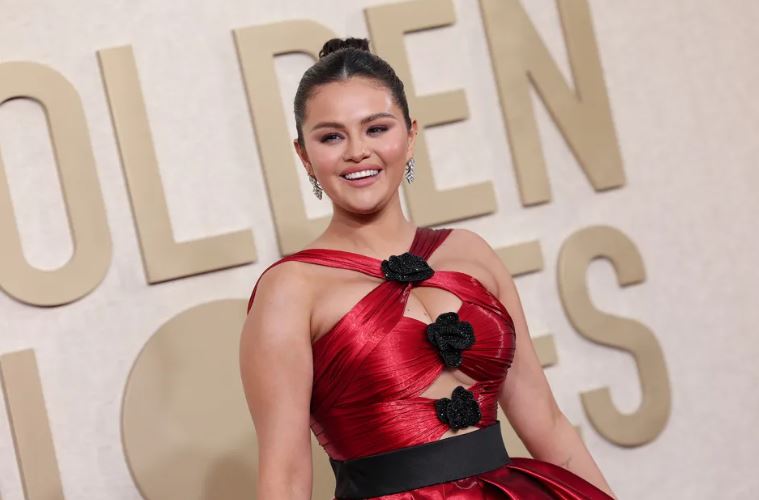 Selena Gomez mbyll përkohësisht llogaritë në rrjete sociale