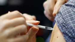 OBSH-ja e shqetësuar për vaksinim të ulët, përderisa rastet me Covid e grip po rriten