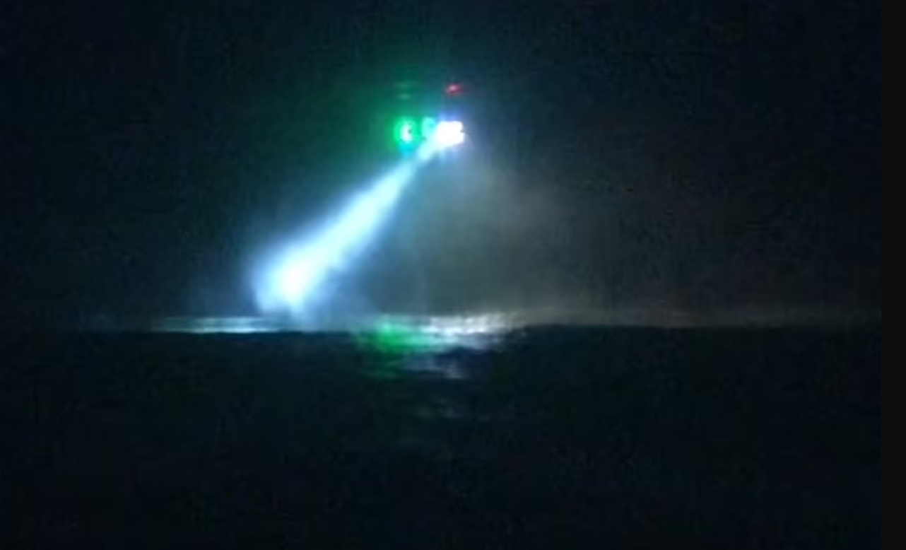 Aeroplani rrëzohet në Oqeanin Paqësor, s’dihet sa ishin në bord
