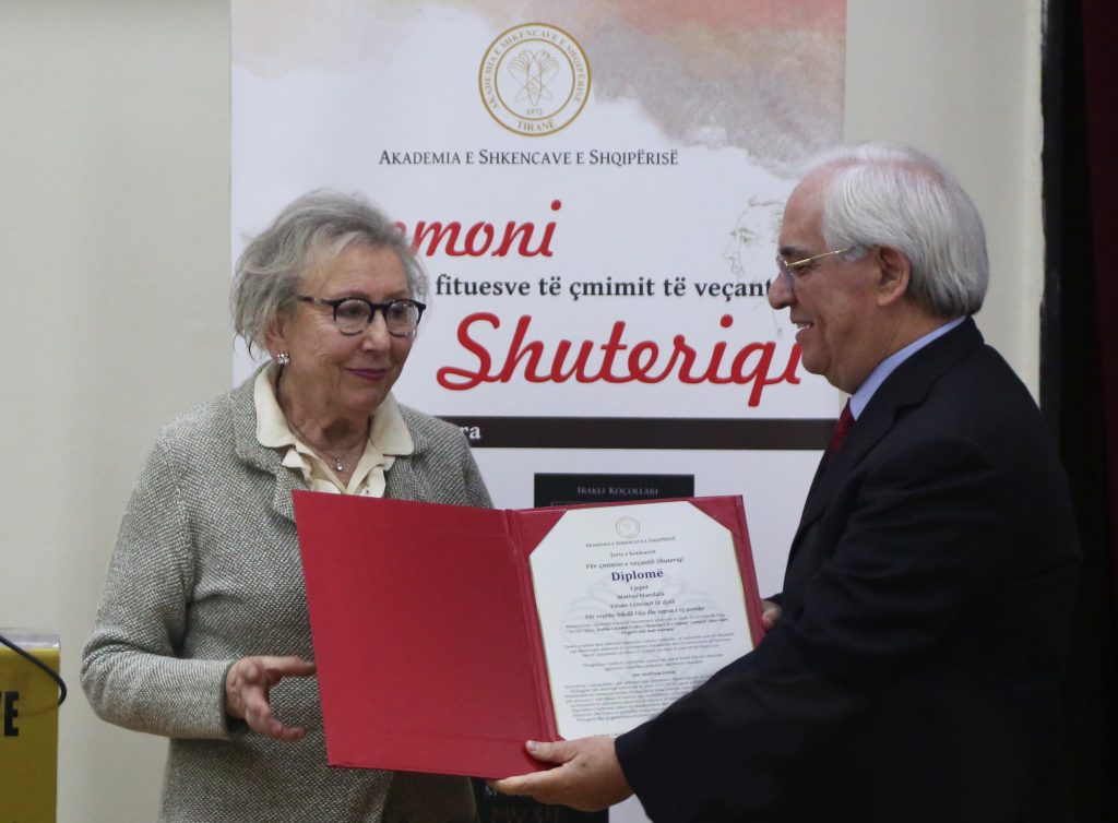 Lucia Nadin, laureate e çmimit “Shuteriqi” për veprën mbi Shkodrën