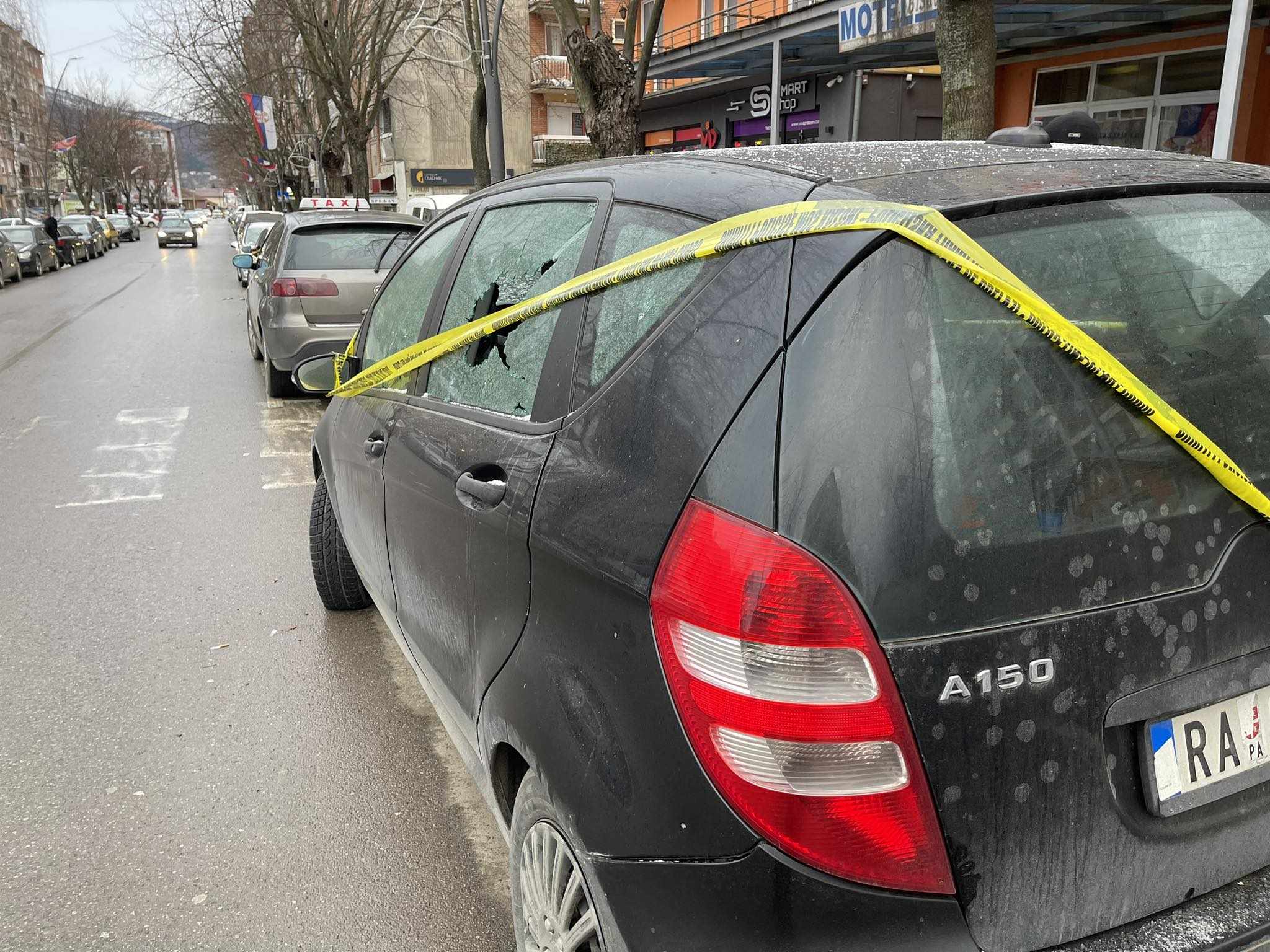 Prokuroria për shpërthimin në veri: Një person e hodhi granatën e dorës në drejtim të viktimave
