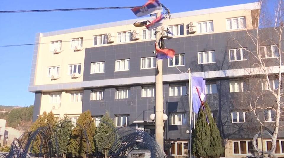 The metal barricades are removed from the building of the Leposaviq ...