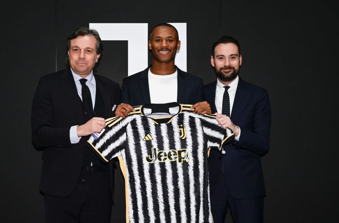 Juventusi prezanton portugezin Tiago Djalo