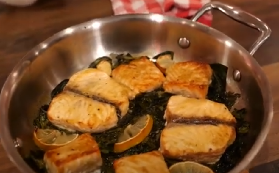 Salmon i pjekur me shije të mustardës