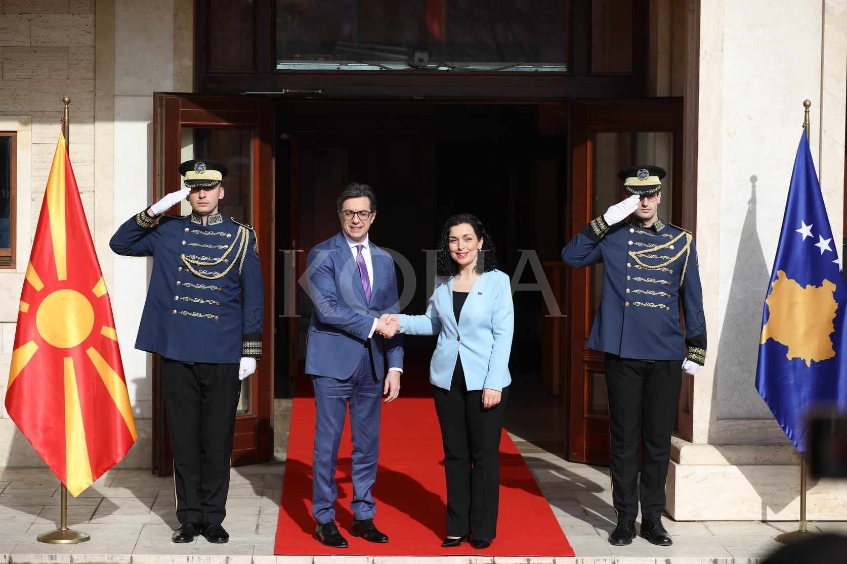 Pendarovski: E mbështesim Kosovën në aspiratat euroatlantike