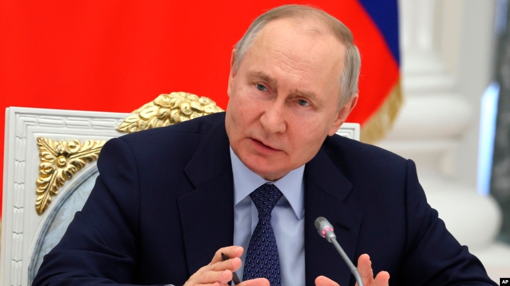 Putin zyrtarisht regjistrohet si kandidat për zgjedhjet presidenciale