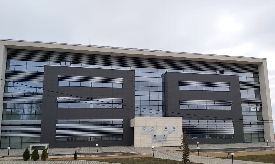 Arrestohen dy zyrtarë të Gjykatës Themelore në Prishtinë, dyshohen për keqpërdorim detyre