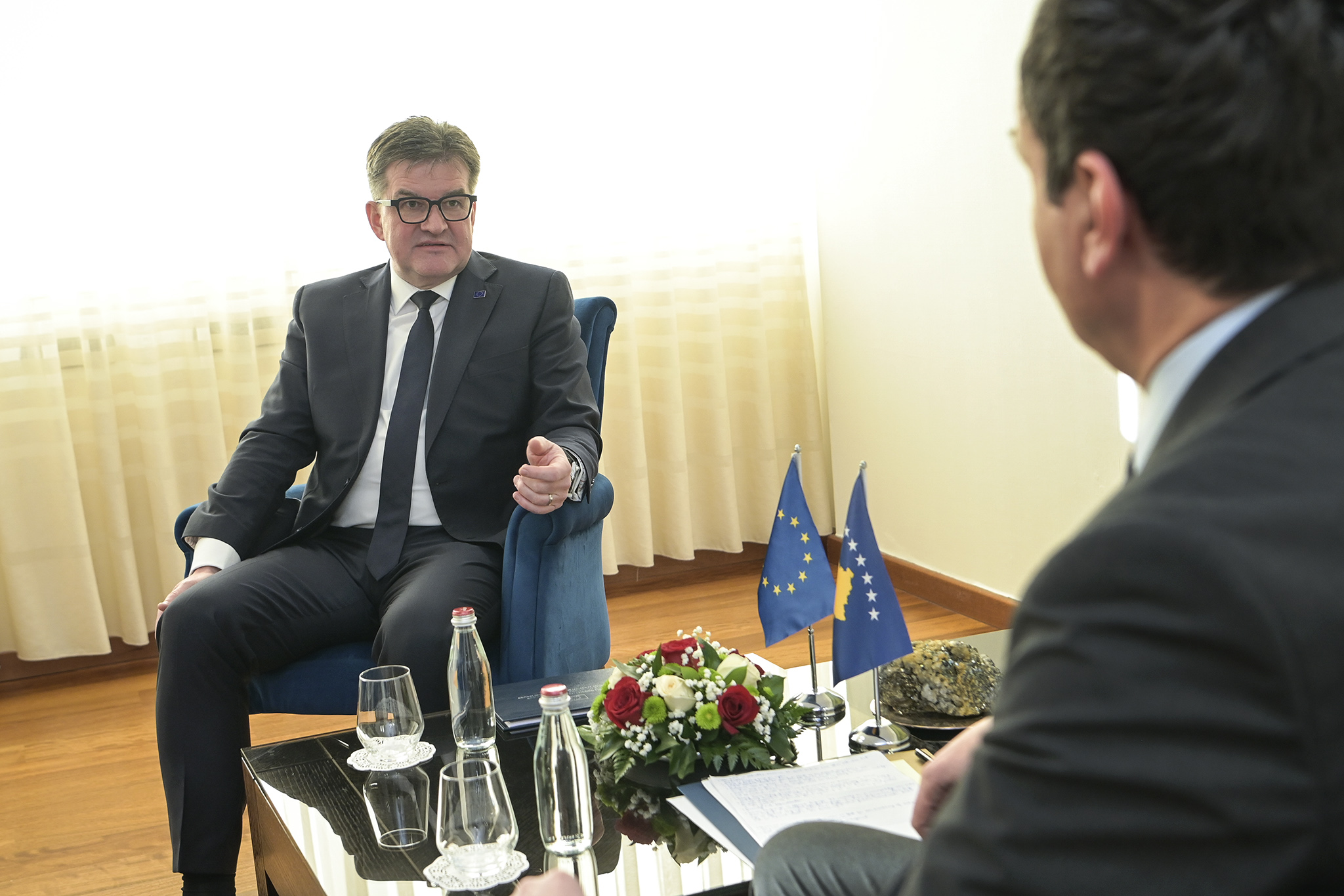 Kurti pas takimit me Lajçakun: Mbetemi të përkushtuar për normalizimin e marrëdhënieve me Serbinë