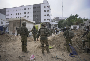 Ushtarë izraelitë te spitali "Al Shifa"
