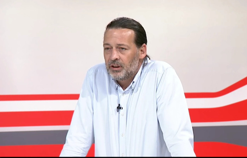 Shefi i asamblistëve të Vetëvendosjes në Prishtinë, Gëzim Sveçla