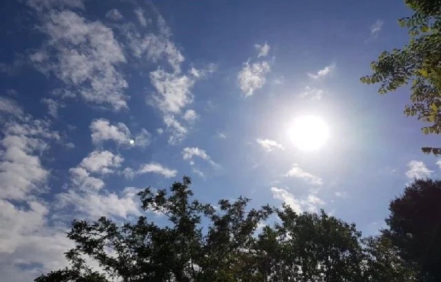 Moti sot kryesisht me diell, temperaturat deri 33 gradë celsius