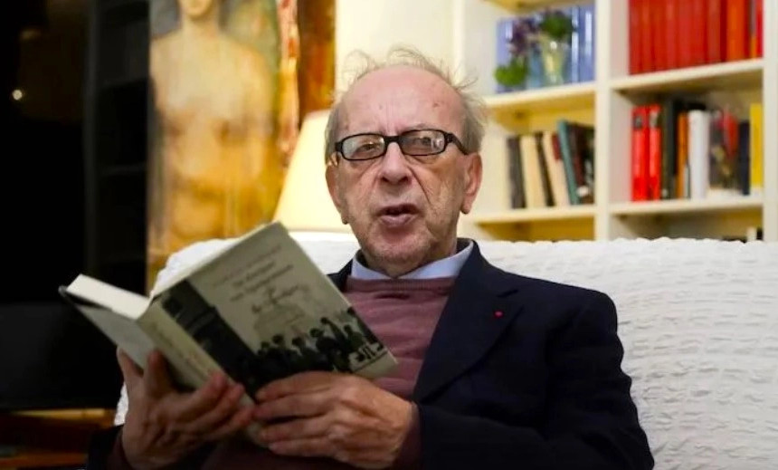 Dhe në verën e vitit 1987, kur nxënësit luginas për sukseset e arritura kishin marrë dhuratë nga Qendra Arsimore “Skënderbeu” në Preshevë libra, midis tyre dhe të shkrimtarit tonë të madh Ismail Kadare