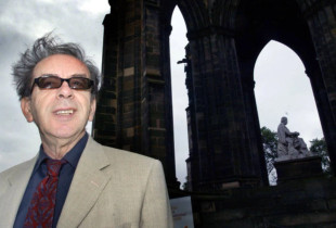 Ismail Kadare tashmë ndodhet në Olimpin letrar. S’di çfarë stine është atje, por e di që këtu poshtë është stinë mërzie për ikjen e tij, dhe kushedi sa stinë të mërzitshme na presin pa të