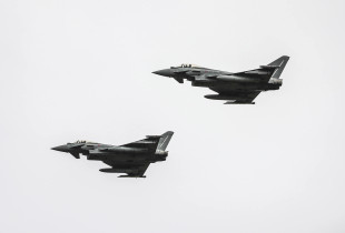 Avionët "Eurofighter"
