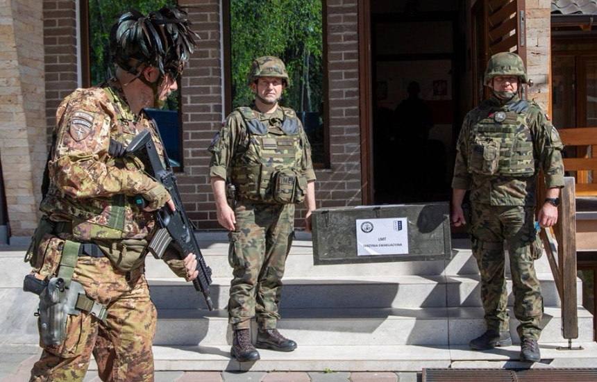 KFOR-i gjatë stërvitjeve