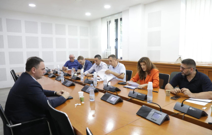 Raportimi i AKI-së, Petrit Ajeti në Komision