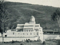 Manastiri i Deçanit në vitin 1909 (Foto: Gabriel Louis-Jaray)