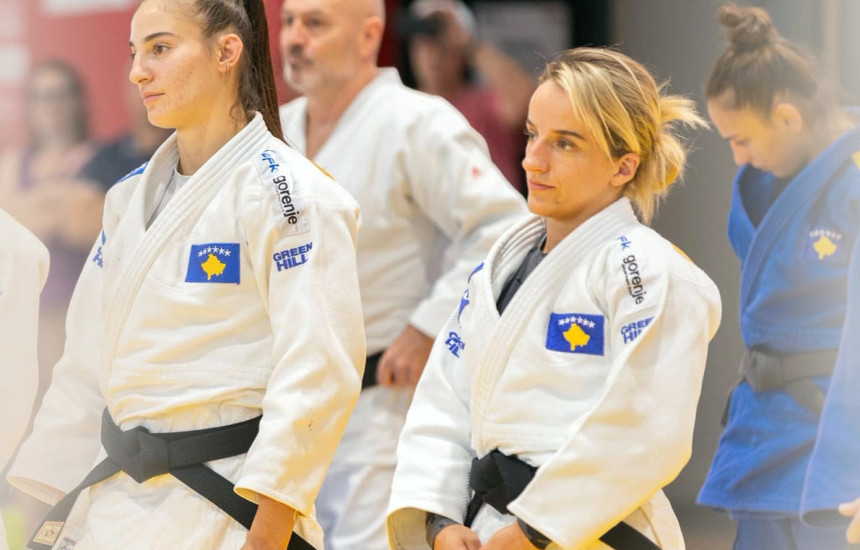 Nora Gjakova & Distria Krasniqi