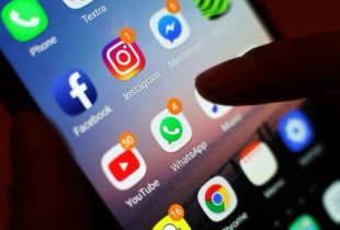 Telefoni - rrjete sociale - varesia