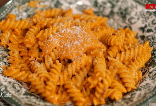 Sallatë me pasta fusilli