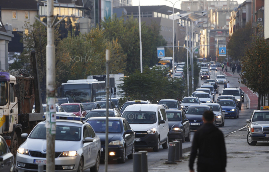 komunikacion trafik rruget