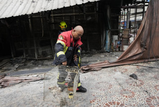 Zjarri në tregun e Bangkokut