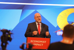 Ambasadori i SHBA-se ne Kosove, Jeffrey Hovenier