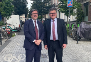 Emisari i Posaçëm i Bashkimit Evropian për dialogun Kosovë-Serbi, Miroslav Lajçak dhe ndihmëssekretari i Shtetit për çështjet Evropiane dhe Euroaziatike, James O’Brien