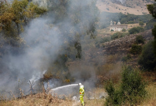 Hezbollah - zjarr ne nje pyll ne Izrael
