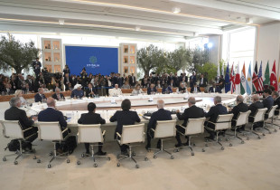 g7