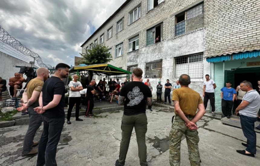 Kukharchuku dhe Dato në një burg të Ukrainës Foto: CNN