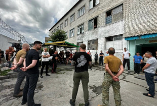 Kukharchuku dhe Dato në një burg të Ukrainës Foto: CNN