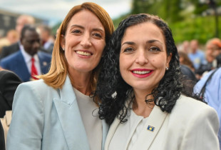 Presidentja Vjosa Osmani dhe presidentja e Parlamentit Evropian, Roberta Metsola