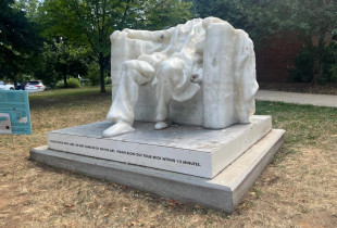 Statuja e shkrirë e Abraham Lincolnit
